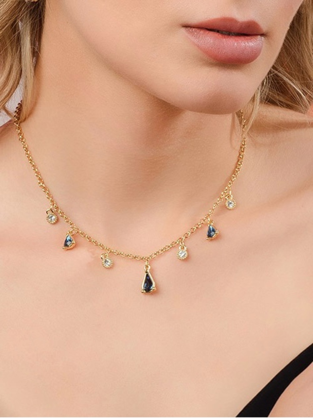 Nice&Bella Gold-Plated Necklace with Drop and Circle Charms